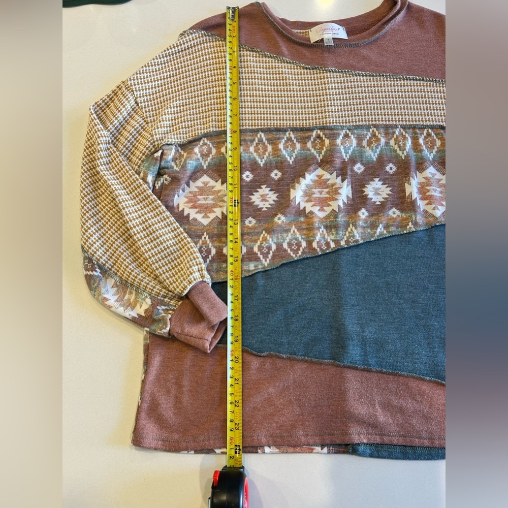 Sugarfox Patchwork Two Tone Aztec Outseam top - Picture 6 of 8